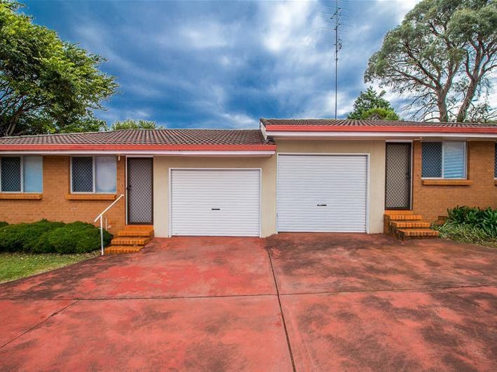 16A Debra Street, Centenary Heights, QLD 4350