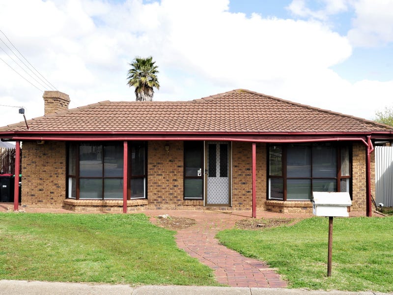 211 Centenary Avenue, Melton, Vic 3337