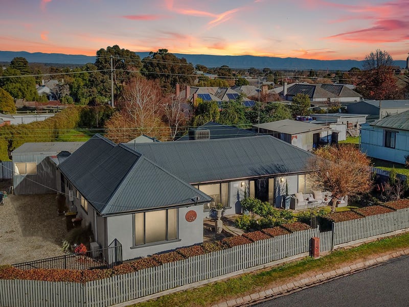 10 Evan St, Stawell, Vic 3380 House for Sale