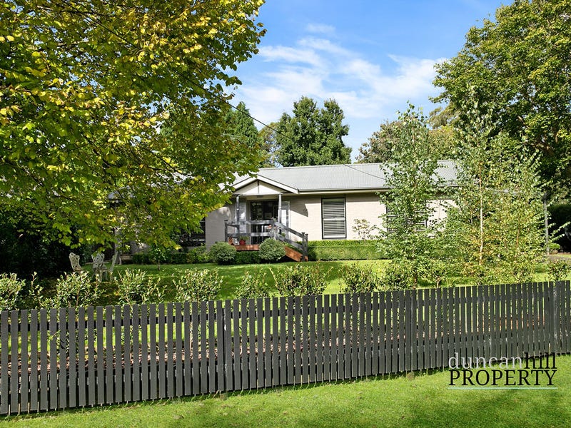 16 Holly Street, Bowral, NSW 2576 Property Details