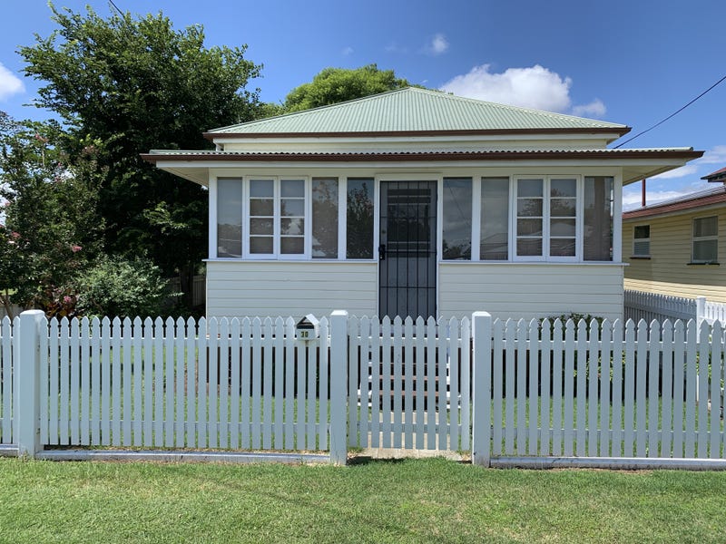 30 Dragon Street, Warwick, QLD 4370