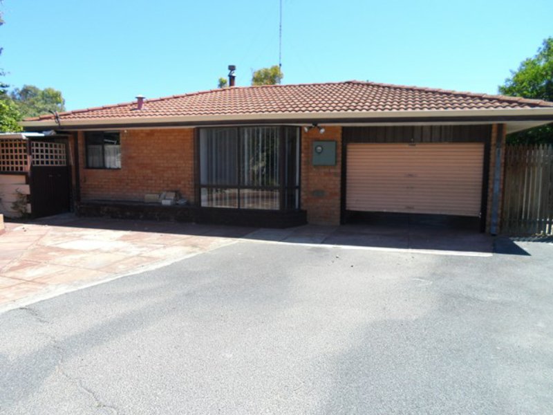 17 Blaxland Avenue, Two Rocks, WA 6037