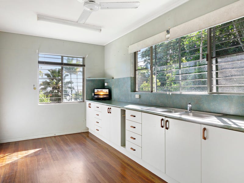 33 Andrew Street, Stratford, Qld 4870 Property Details