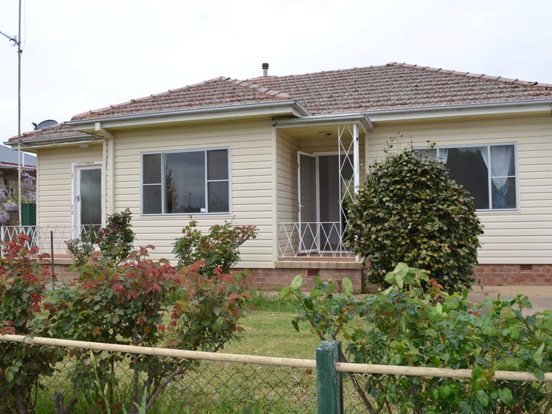 16 Gordon Street, Young, NSW 2594