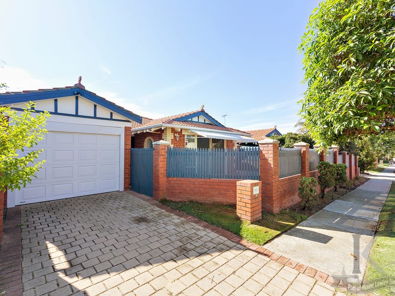2/30 Joyce Street, Scarborough, WA 6019 Property Details