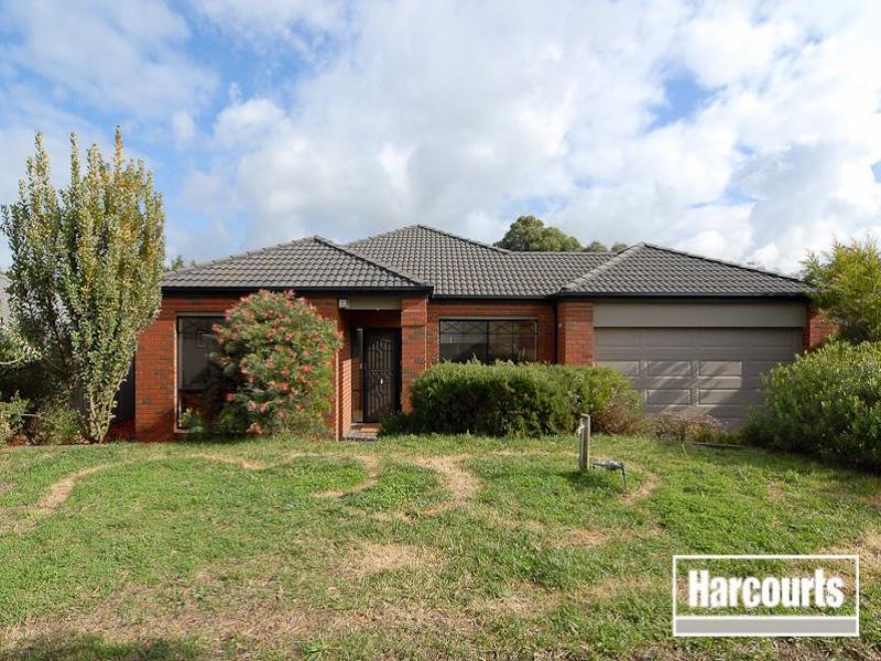 18 St Bernards Crescent, Lynbrook, Vic 3975 Property Details