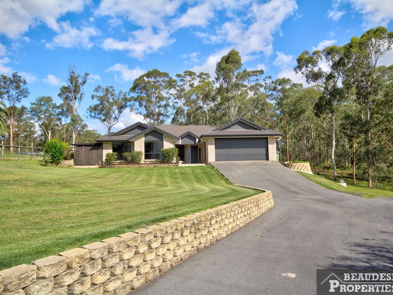 31 Highview Court, Woodhill, Qld 4285 Property Details