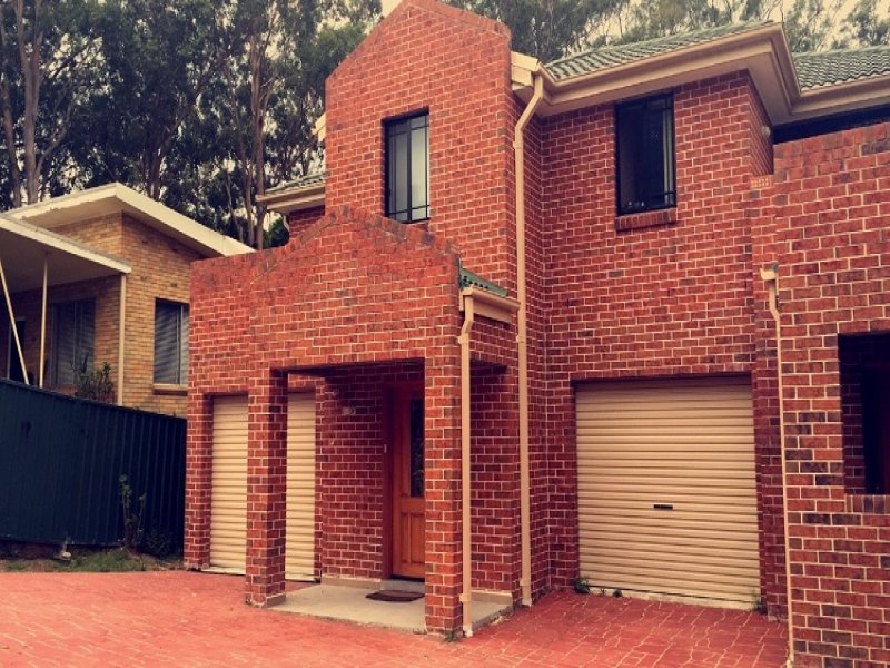 31B Binalong Road, Pendle Hill, NSW 2145