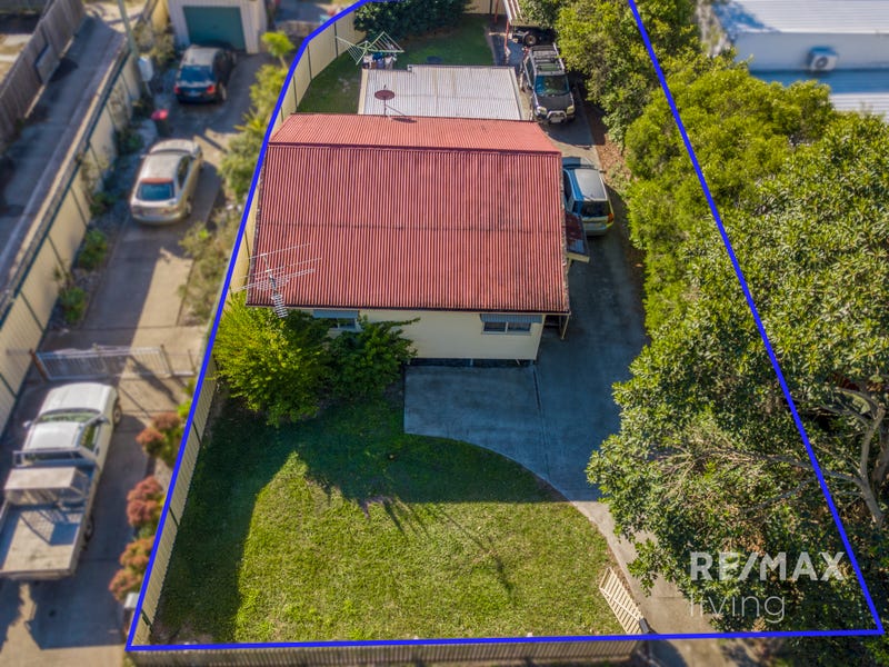 868 Beachmere Road, Beachmere, QLD 4510