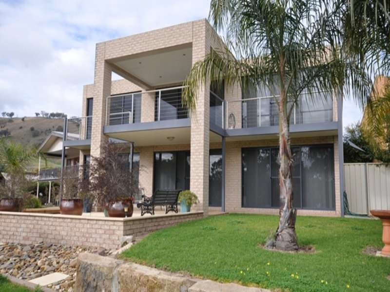 6 Lees Cres, Bellbridge, VIC 3691