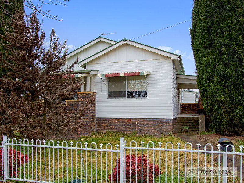 74 Marsh Street, Armidale, NSW 2350 Property Details