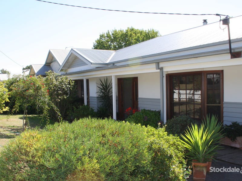 33 Couper Street, Mirboo North, VIC 3871