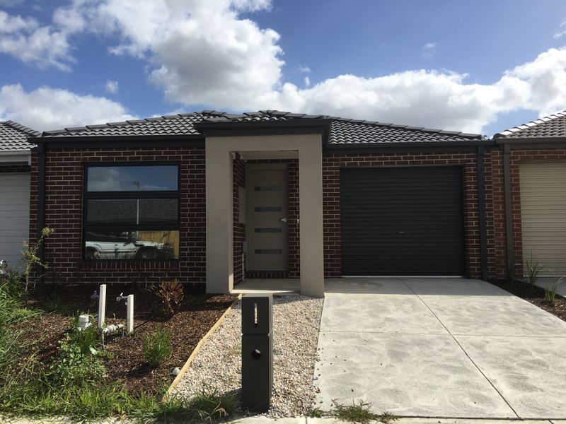 34 Copper Beech Road, Beaconsfield, VIC 3807