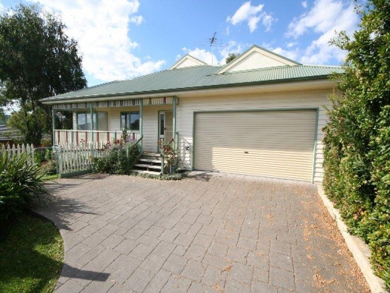 2/34 Smith Street, Healesville, Vic 3777 Property Details