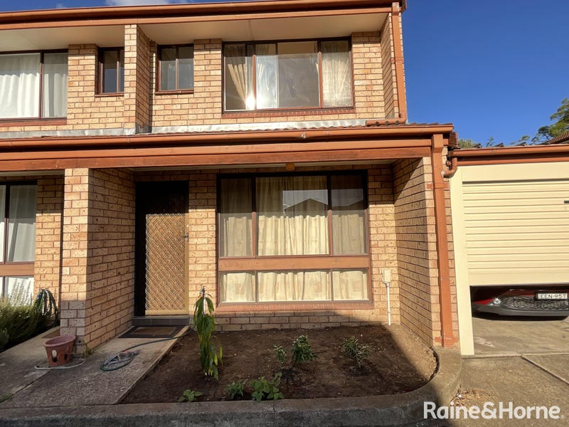 3/3 Amaranthus Place, Macquarie Fields, NSW 2564