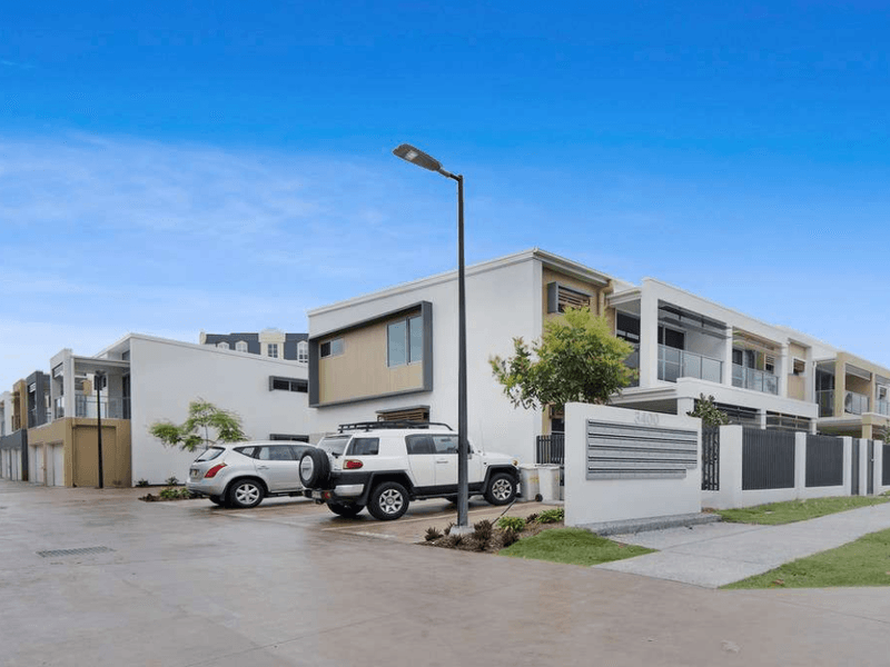 16/3400 Panorama Drive, Carrara, QLD 4211