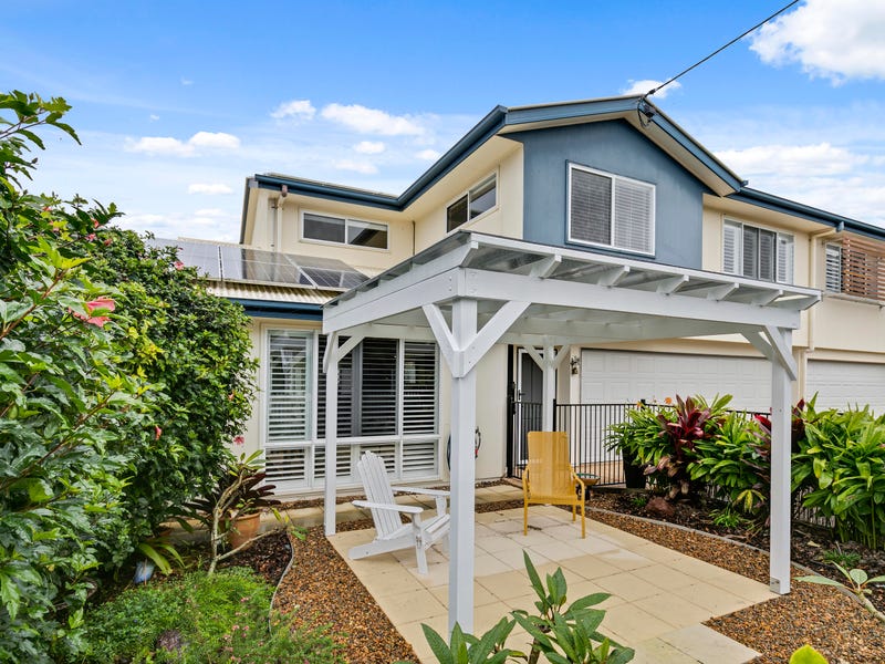 2/10 Robe Street, Currimundi, QLD 4551