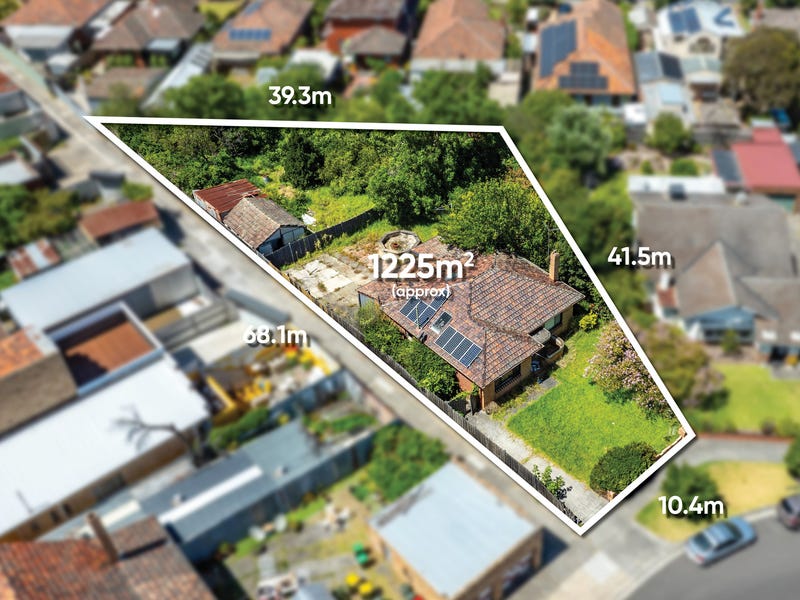 18 Kinkora Road, Reservoir, Vic 3073 House for Sale