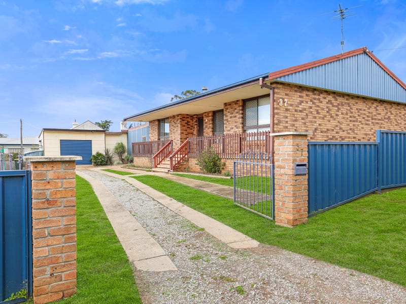 37 MANILLA STREET, Manilla, NSW 2346 House for Sale
