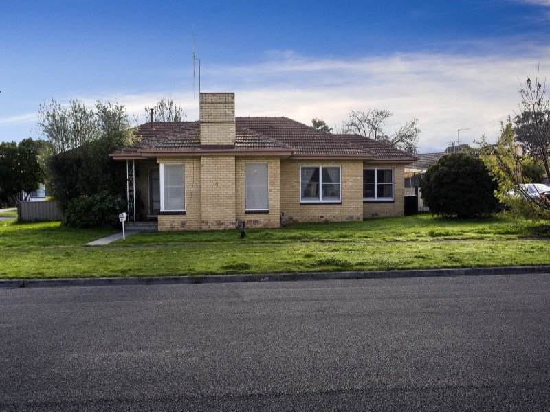 12 Cahill Street, White Hills, VIC 3550 - realestate.com.au