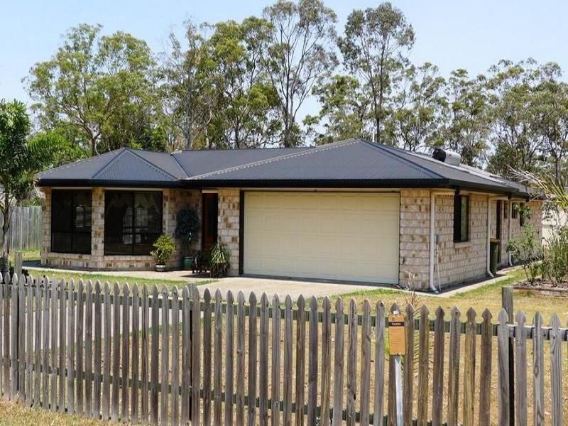 52 Hunter St, Torbanlea, Qld 4662 Property Details