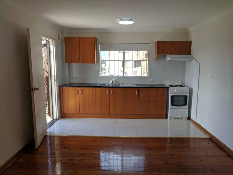 1/45 Denise Street, Lake Heights, NSW 2502