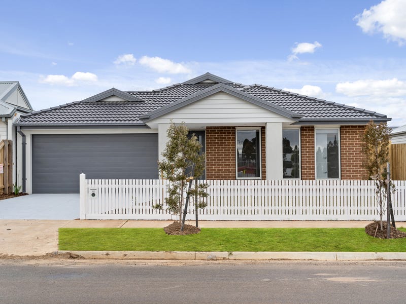 15 Cobram Drive, Eynesbury, Vic 3338 House for Rent