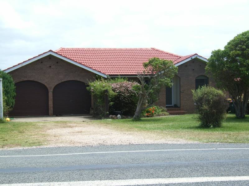1527 Ocean Drive, Lake Cathie, NSW 2445