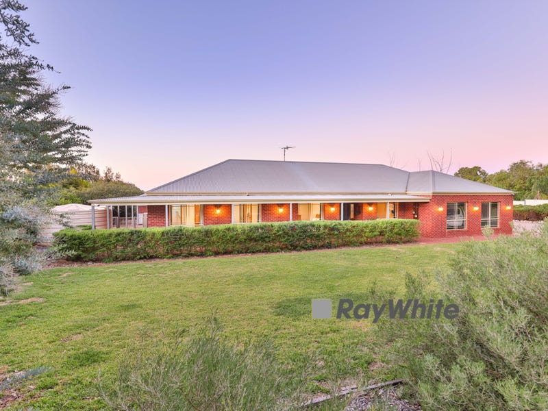 135 Chaffey Street, Merbein, Vic 3505 Property Details