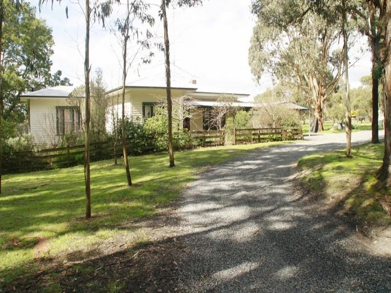 375 State Forest Road, Ross Creek, VIC 3351