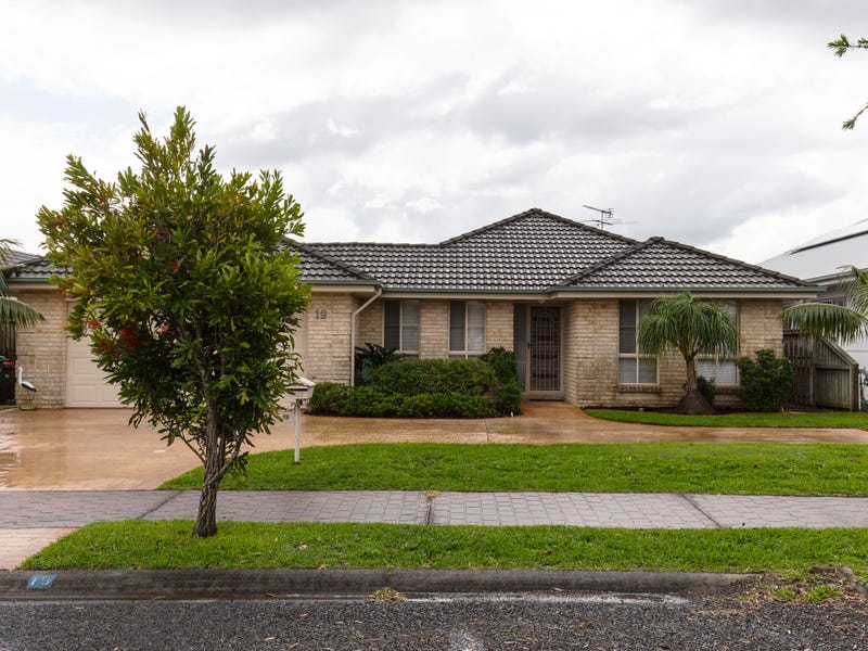 19 Admiralty Avenue, Tea Gardens, NSW 2324
