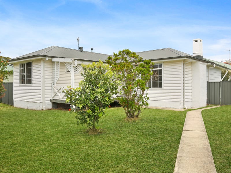 9 Cummins Street, Unanderra, NSW 2526 Property Details