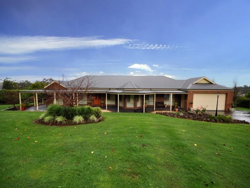 15 Binbeal Road, Drouin, Vic 3818 Property Details