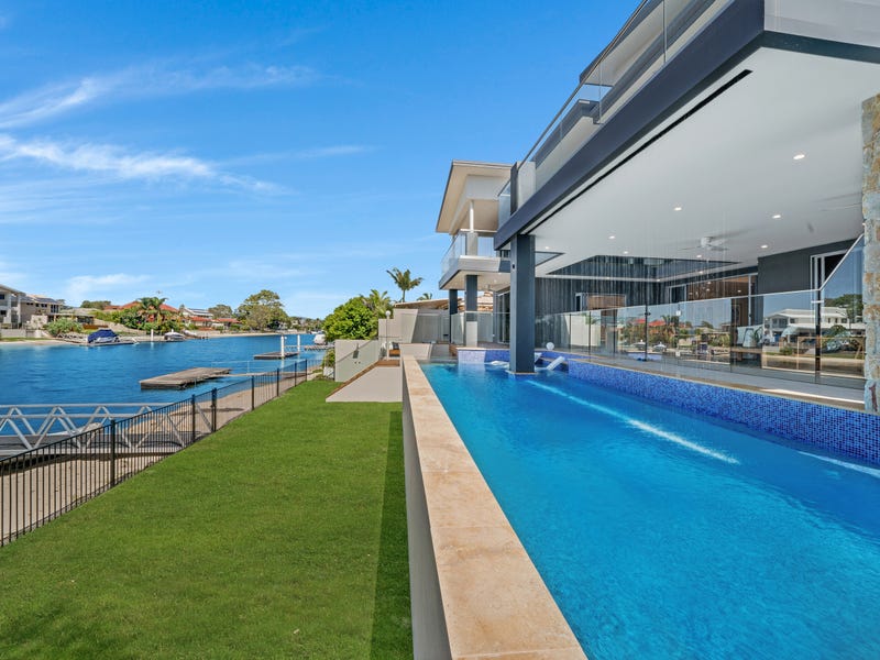 33 Sundowner Court, Mermaid Waters, QLD 4218