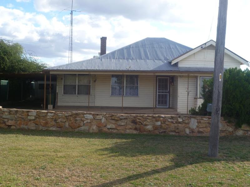 14 DeBoos Street, Barmedman, NSW 2668 Property Details