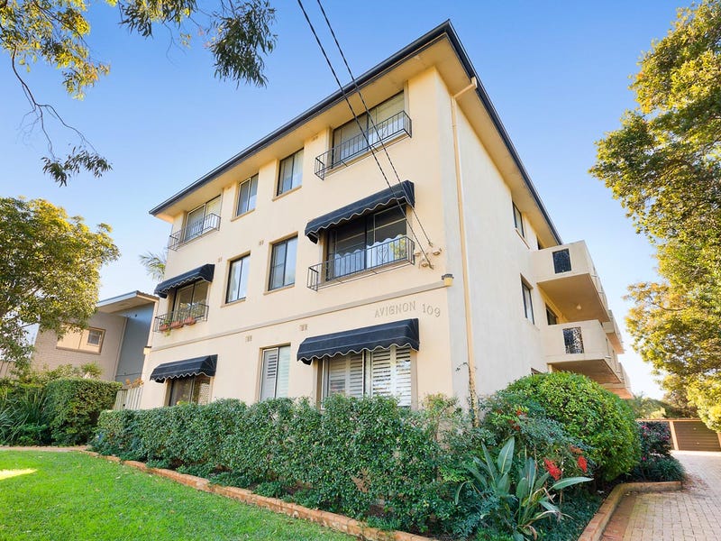 4/109 Wyuna Avenue, Freshwater, NSW 2096 Property Details