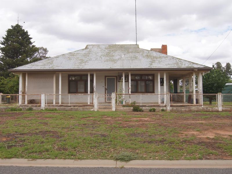 1 Close Street, Finley, NSW 2713 Property Details