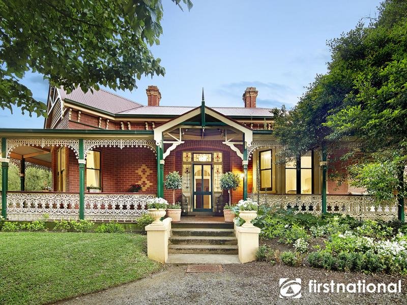 42 Langmore Lane, Berwick, Vic 3806 Property Details