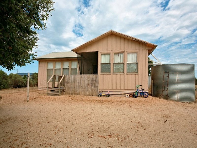 5 Stint Avenue, Thompson Beach, SA 5501