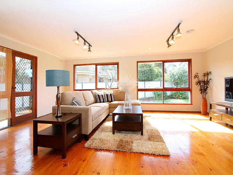 6 Galilee Cres, Mill Park, VIC 3082