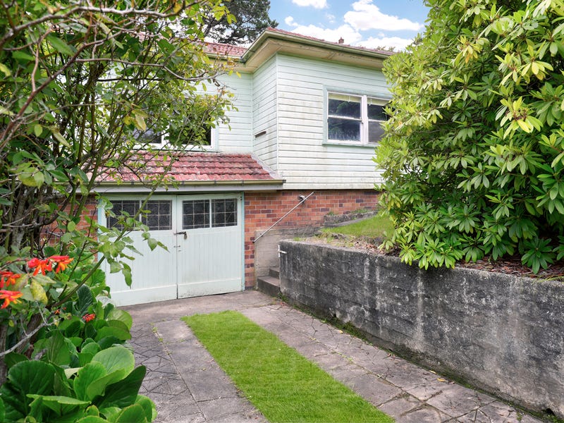 10 Inconstant Street, Blackheath, NSW 2785 House for Sale