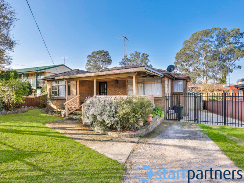 28 Richmond Cres, Campbelltown, NSW 2560 Property Details