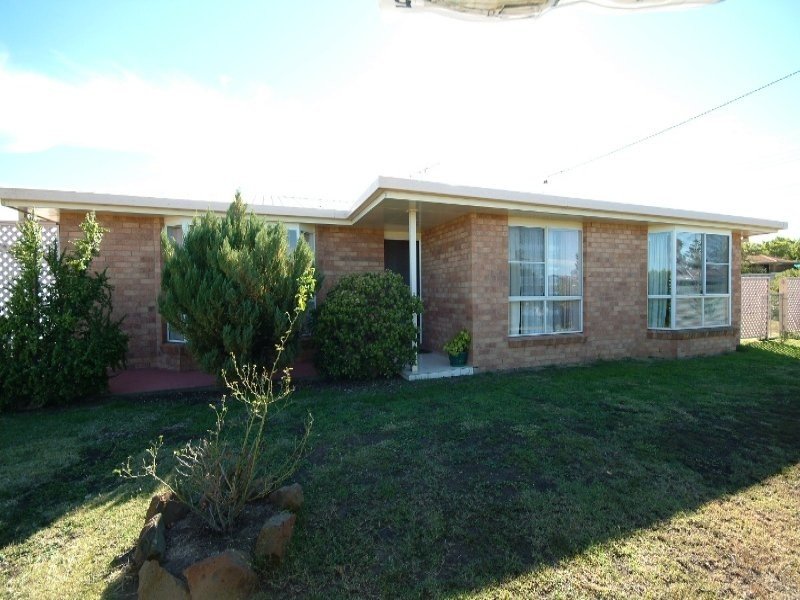 8 Balfour Street, Wyreema, Qld 4352 Property Details