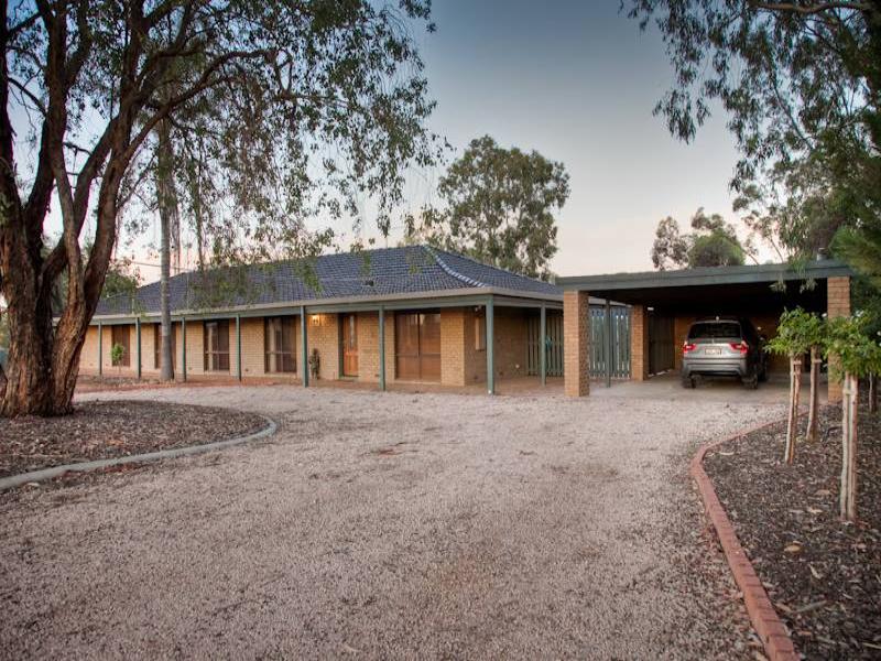 619 Cureton Avenue, Nichols Point, VIC 3501