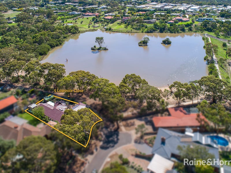 5 Laureate Close, Sunbury, VIC 3429