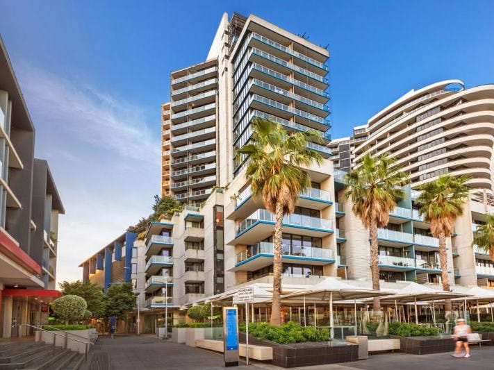 L 7 702/20 Rakaia Way, Docklands, VIC 3008 - realestate.com.au