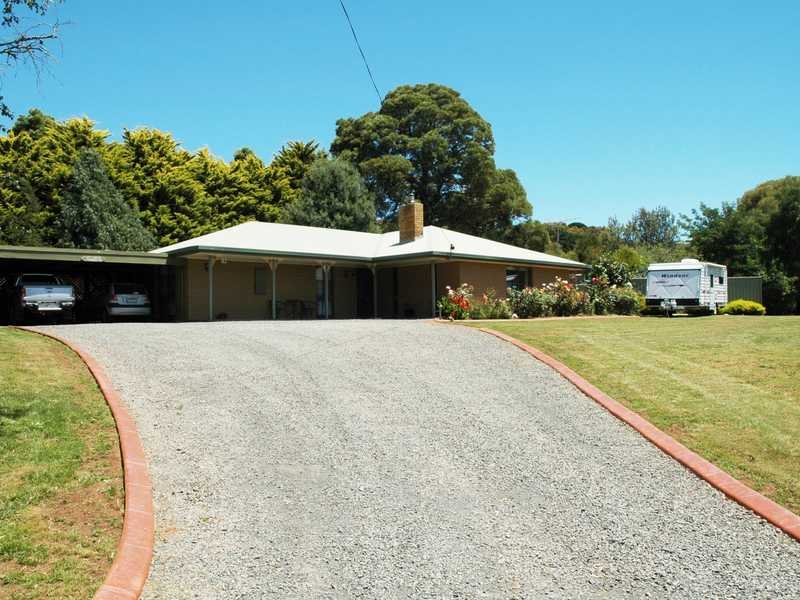 7 Winter Street, Gordon, Vic 3345 Property Details