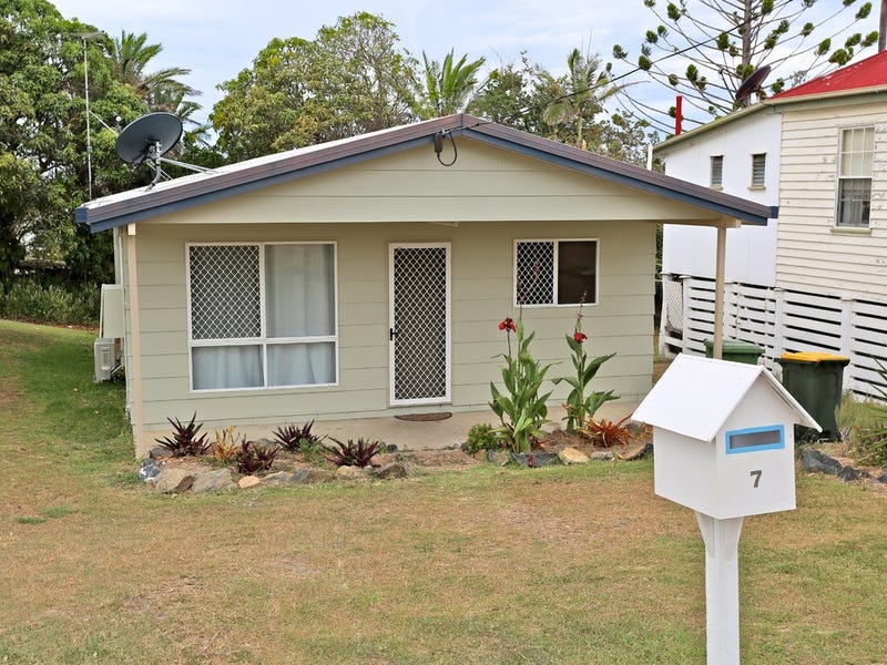 7 Archer Street, Emu Park, QLD 4710