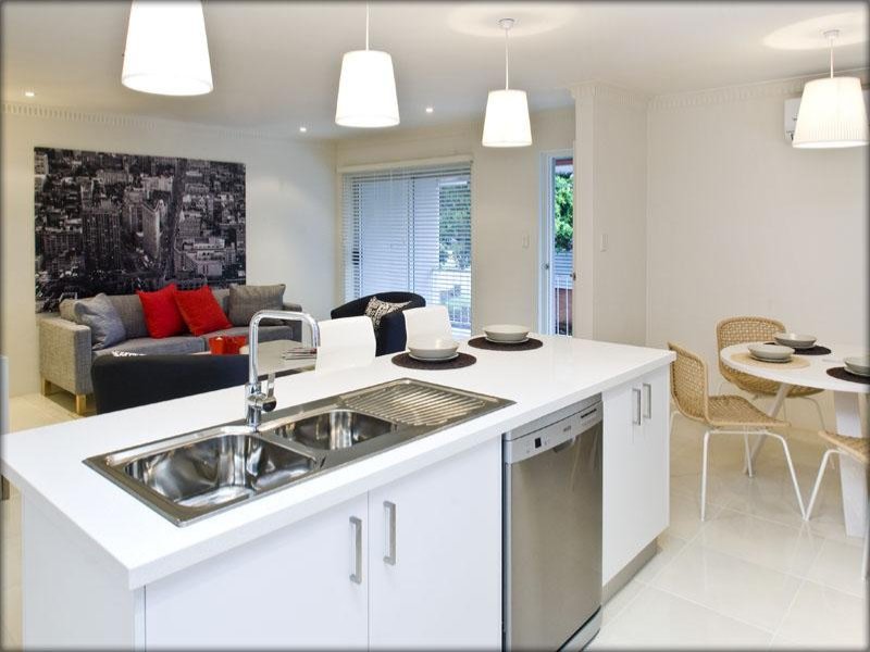 1/62 Lothian St, Annerley, Qld 4103 Property Details