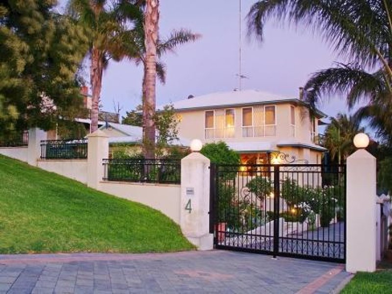 4 Palm Street, Bunbury, WA 6230 Property Details